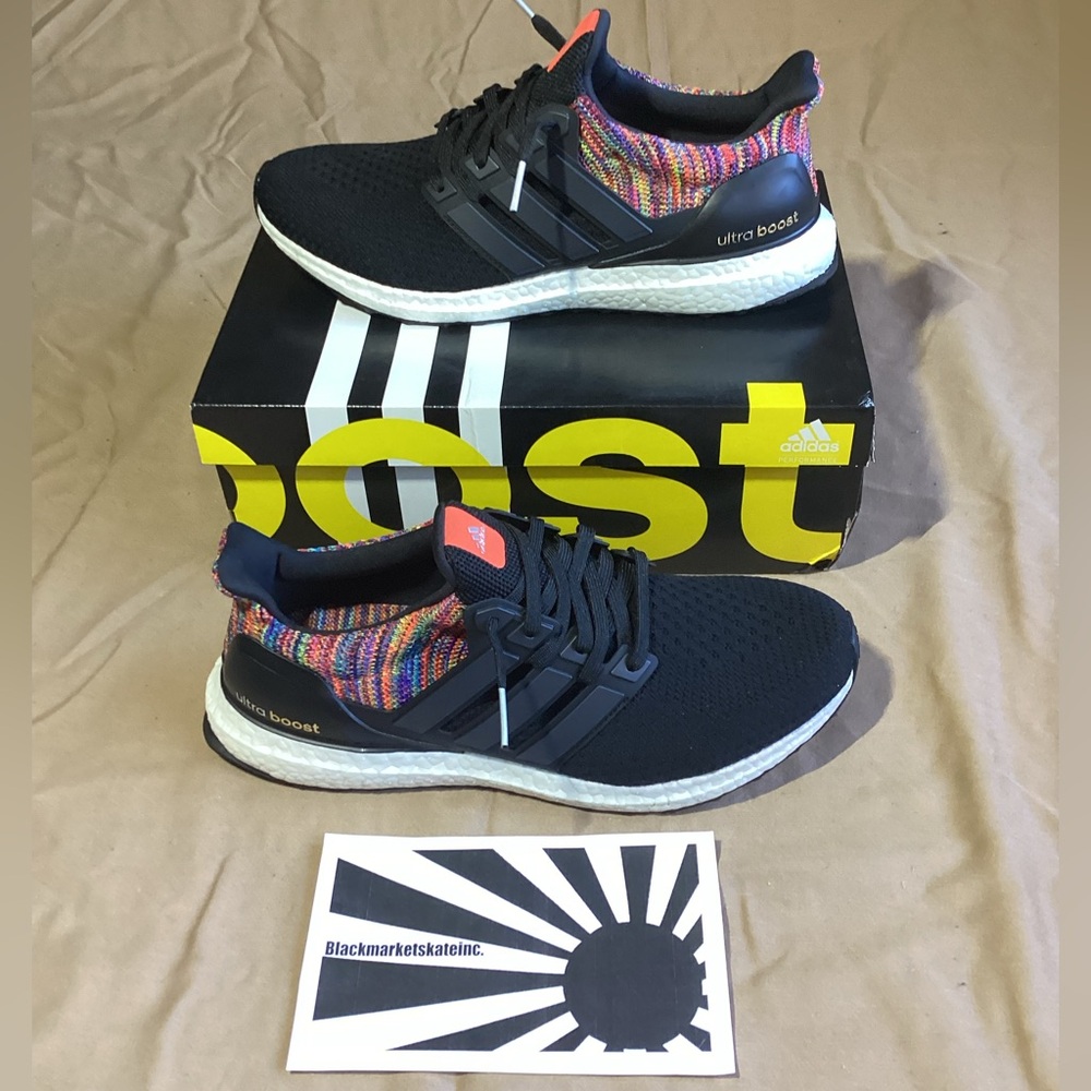 Mi Adidas UltraBoost 'Rainbow' BY1756 Men's Size 10.5
